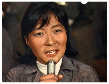        РЭНЦЭНХАНД - монгольская певица,
исполнительница песни ПРЕКРАСНЫЙ СОЧИ